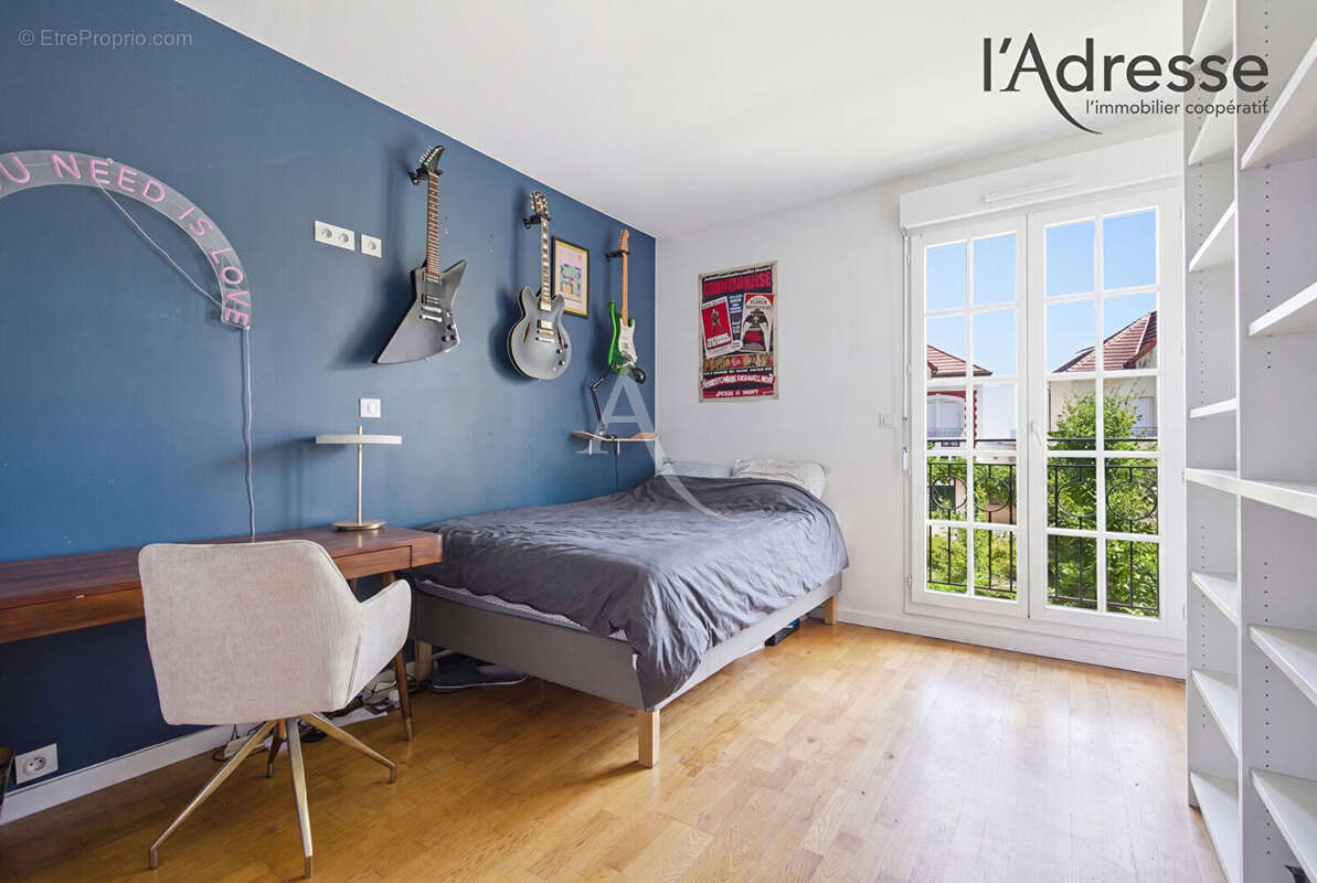 Appartement à SURESNES