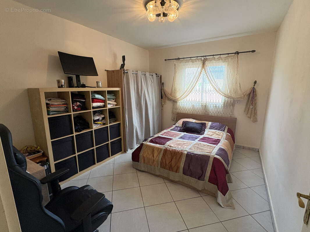 Maison de plain-pied avec terrain de 1 250 m2 et double garage - photo 7