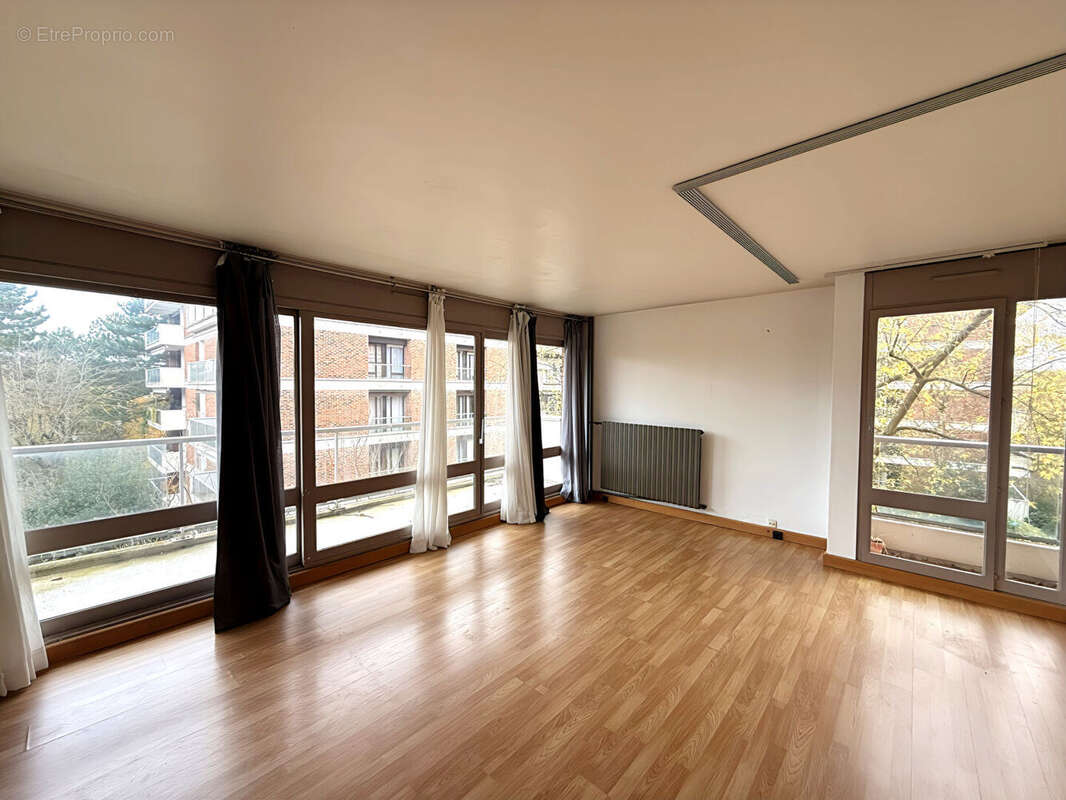 Appartement à JOUY-EN-JOSAS