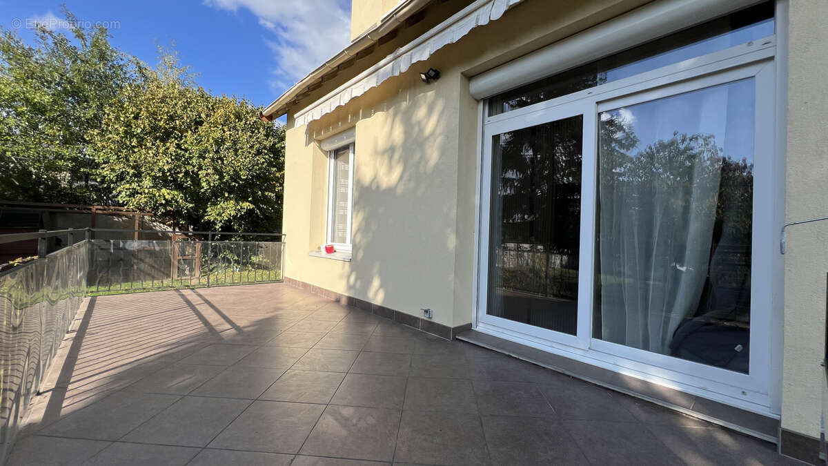 Maison à LA FERTE-ALAIS