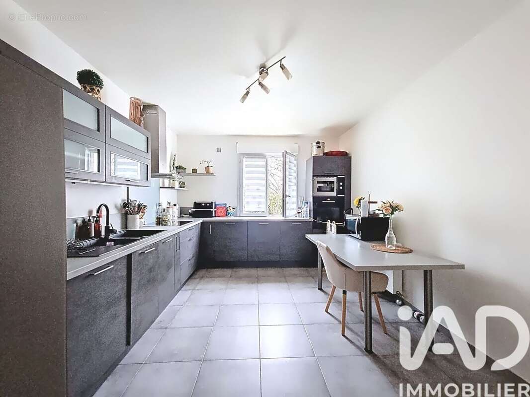Photo 2 - Maison à VAIRES-SUR-MARNE