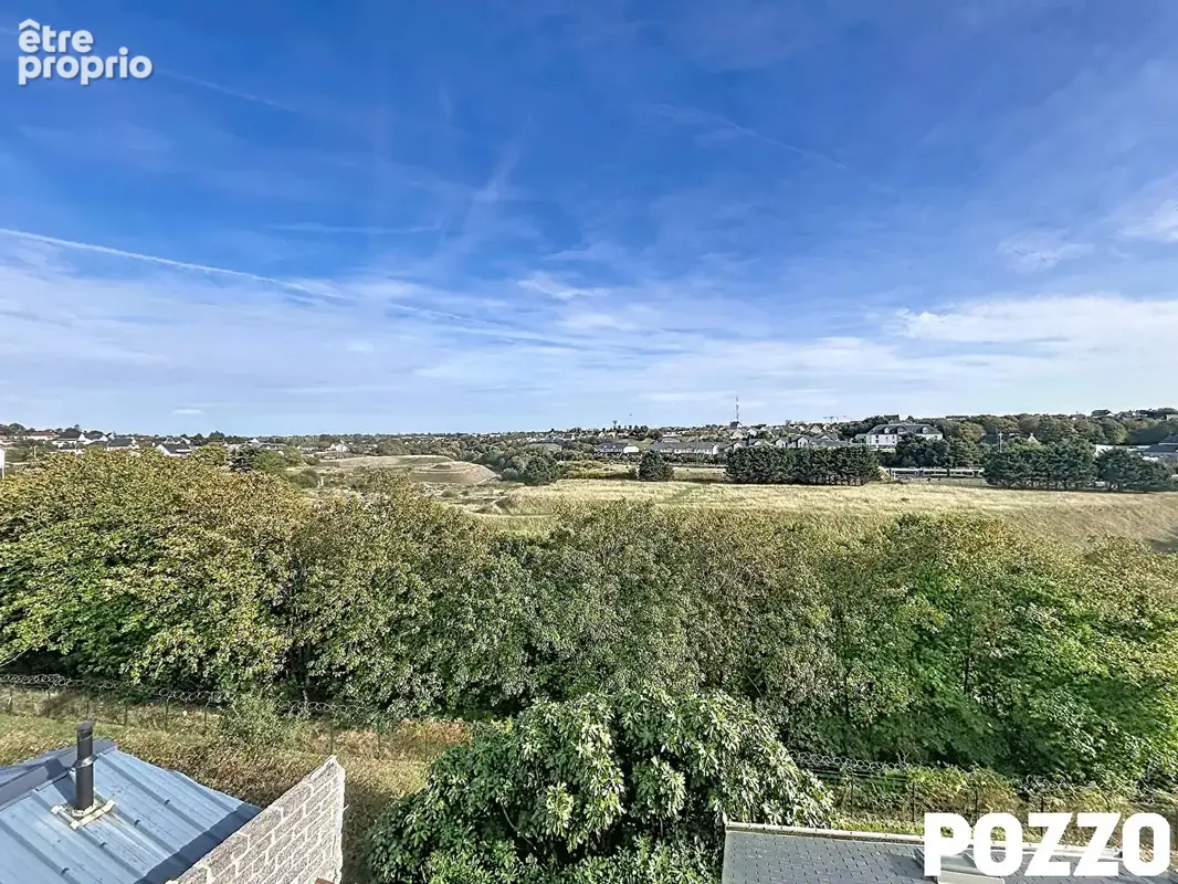 DONVILLE-LES-BAINS , Maison de ville avec 5 chambres , un garage et un extérieur. - photo 13