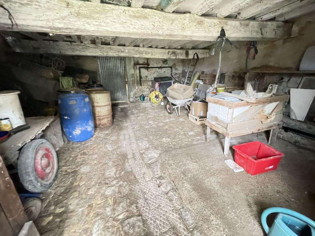 Maison à BELLOU-LE-TRICHARD