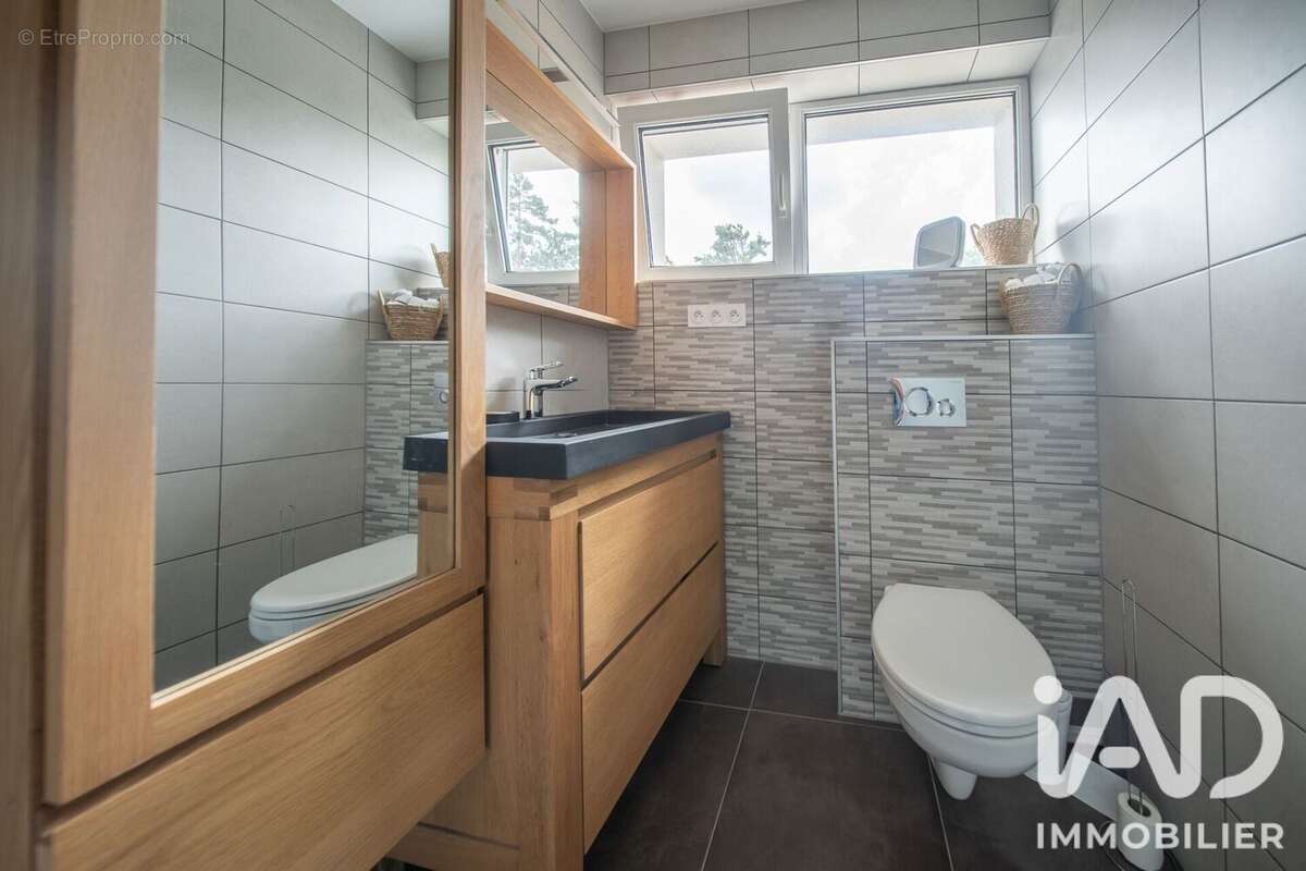 Maison 240 m² à Les Baroches  - photo 8