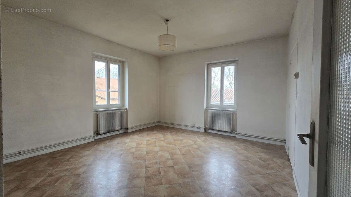 Appartement à GRIEGES