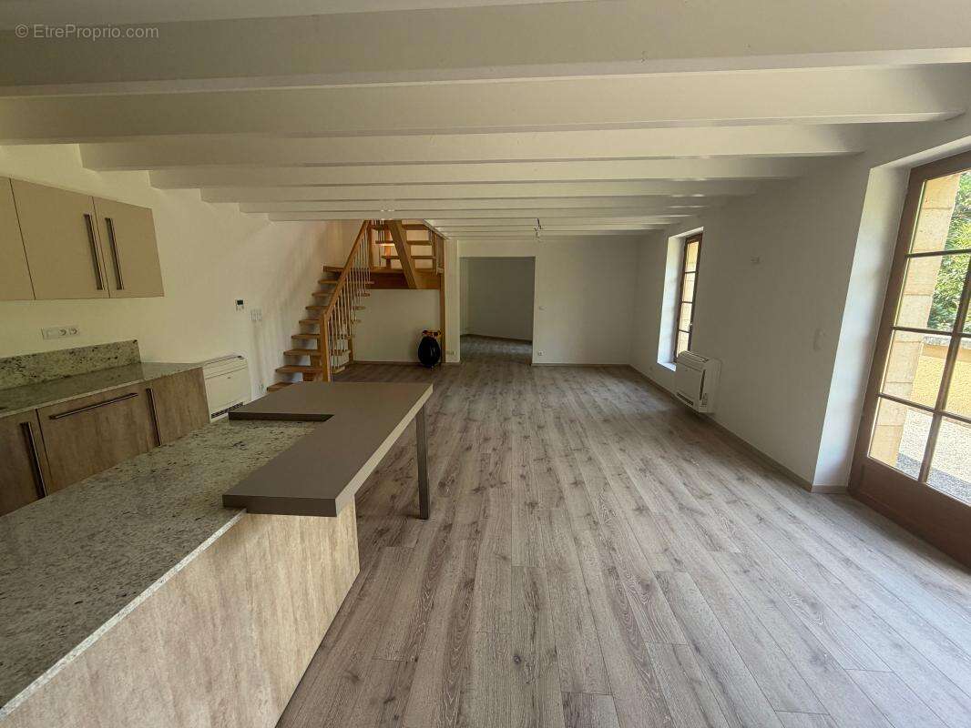 Maison de charme entièrement rénovée avec garage et jardin au cœur de La Roque-Gageac - photo 7