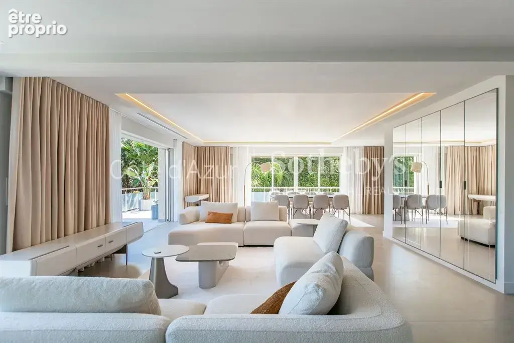 Cap d’Antibes, villa contemporaine de 320 m² avec piscine et vue mer - photo 10
