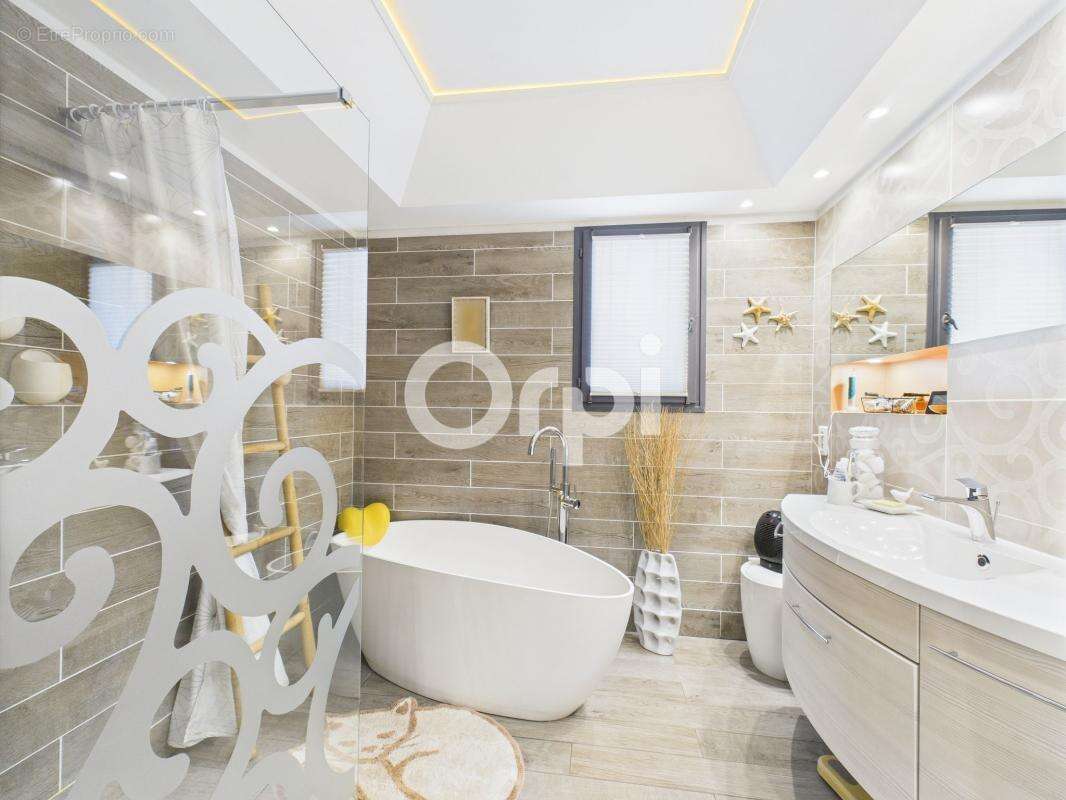 Vue mer et estérel - maison individuelle + studio + t2 - piscine - jardin - plein sud - photo 12
