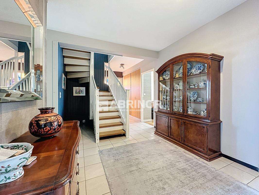 Dernier etage - duplex - 3 chambres, bureau - terrasse - garage 2 voitures- vue exceptionnelle - cave - photo 4