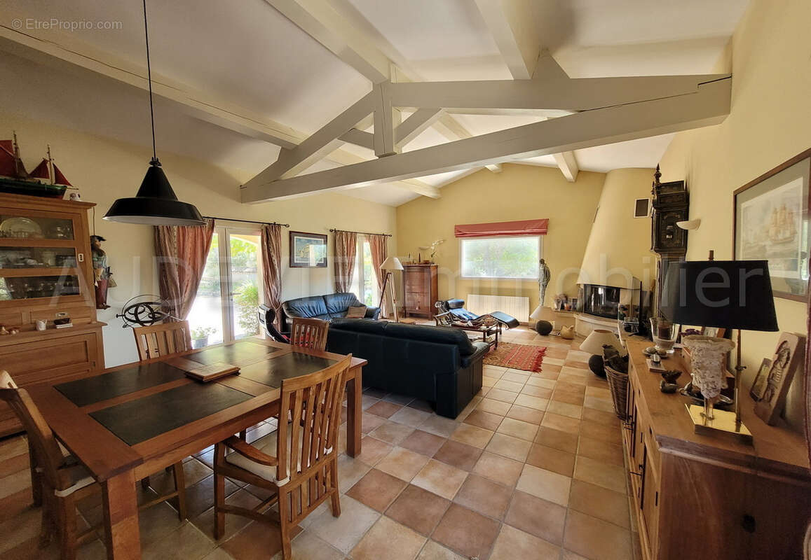 Maison à THEZAN-DES-CORBIERES