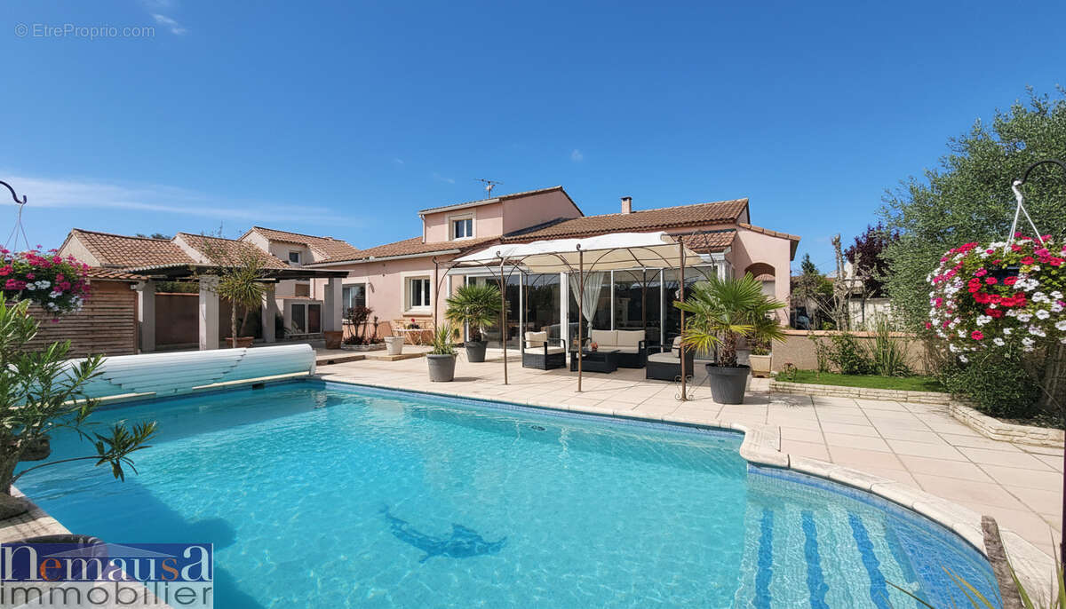 Maison à GARONS