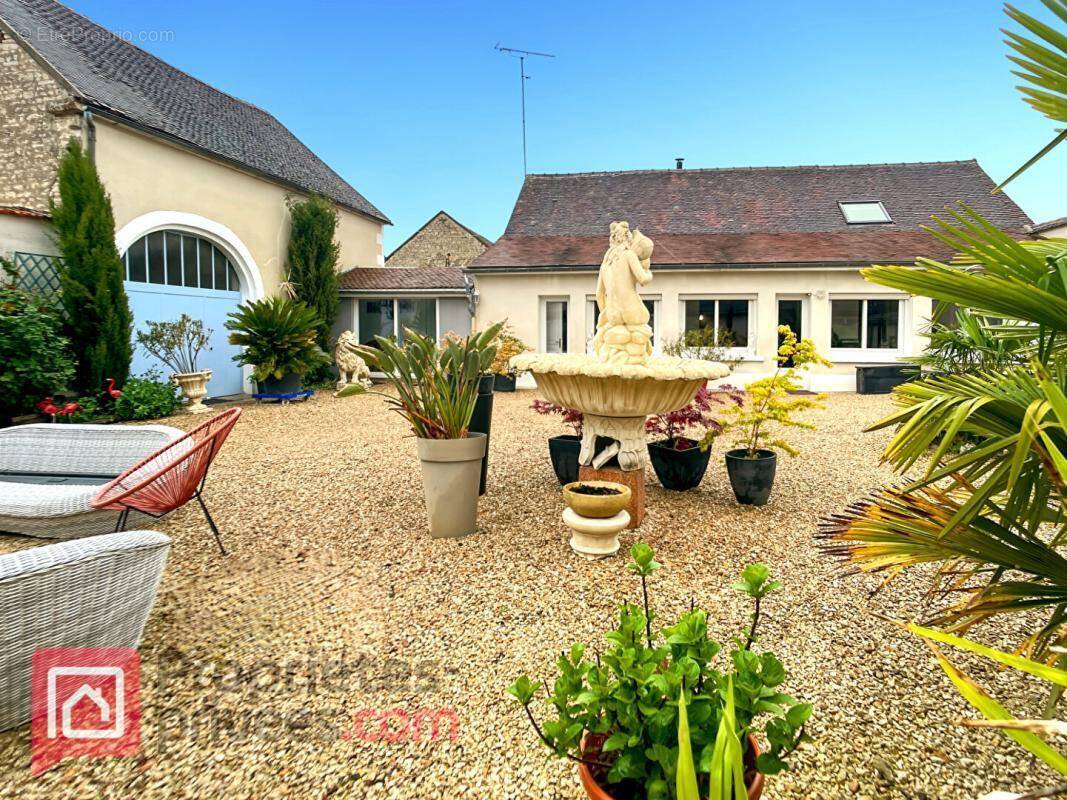Maison à CHARMOY