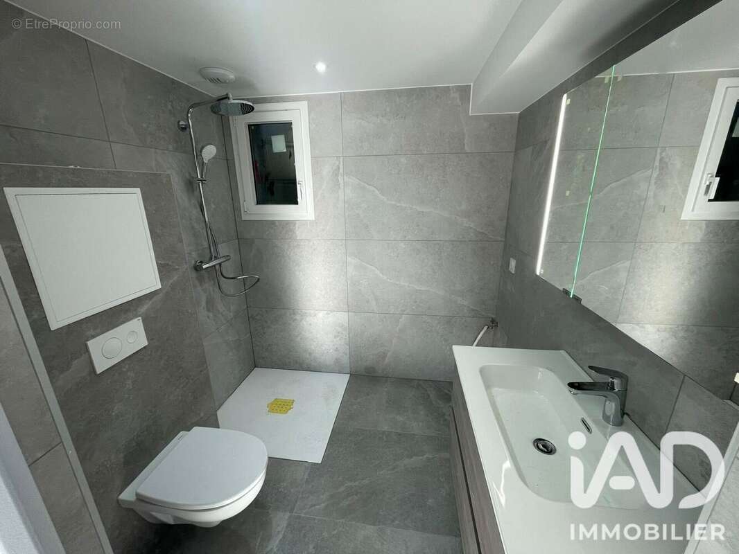 Maison 174 m² à Saint-Avre  - photo 7