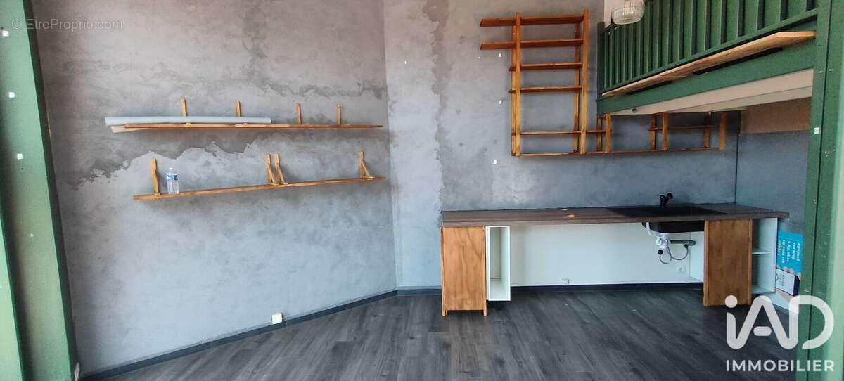 Commerce 34 m² à Saint-Gilles-Croix-De-Vie  - photo 2