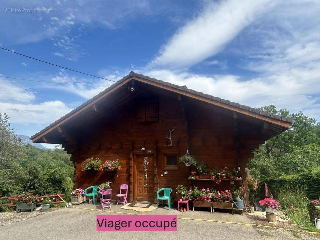 Maison à VIRIEU-LE-GRAND