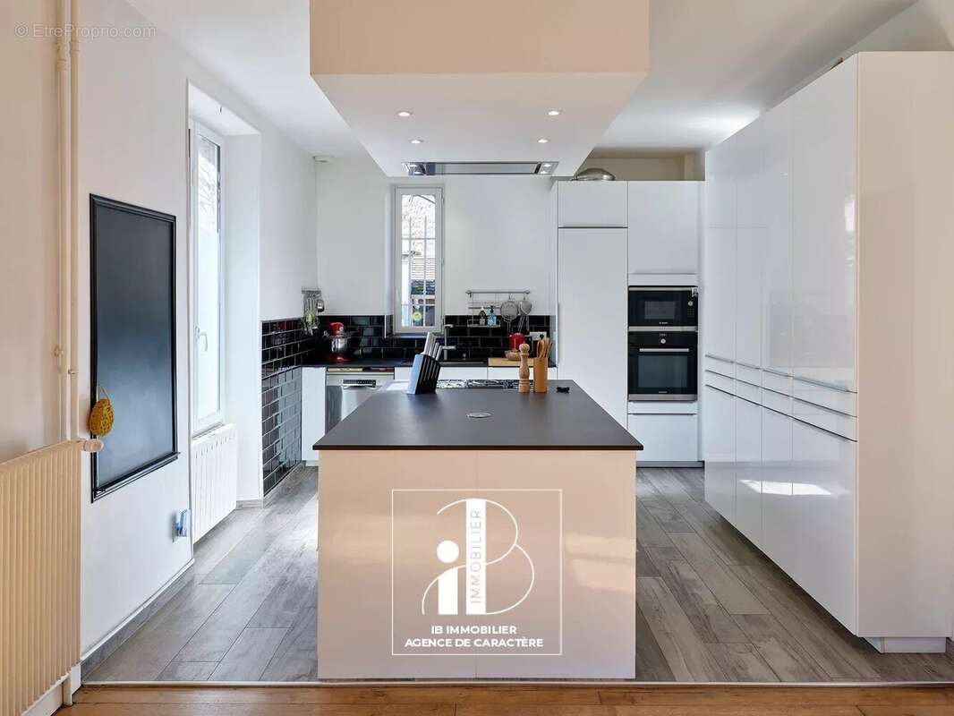 Maison à VULAINES-SUR-SEINE