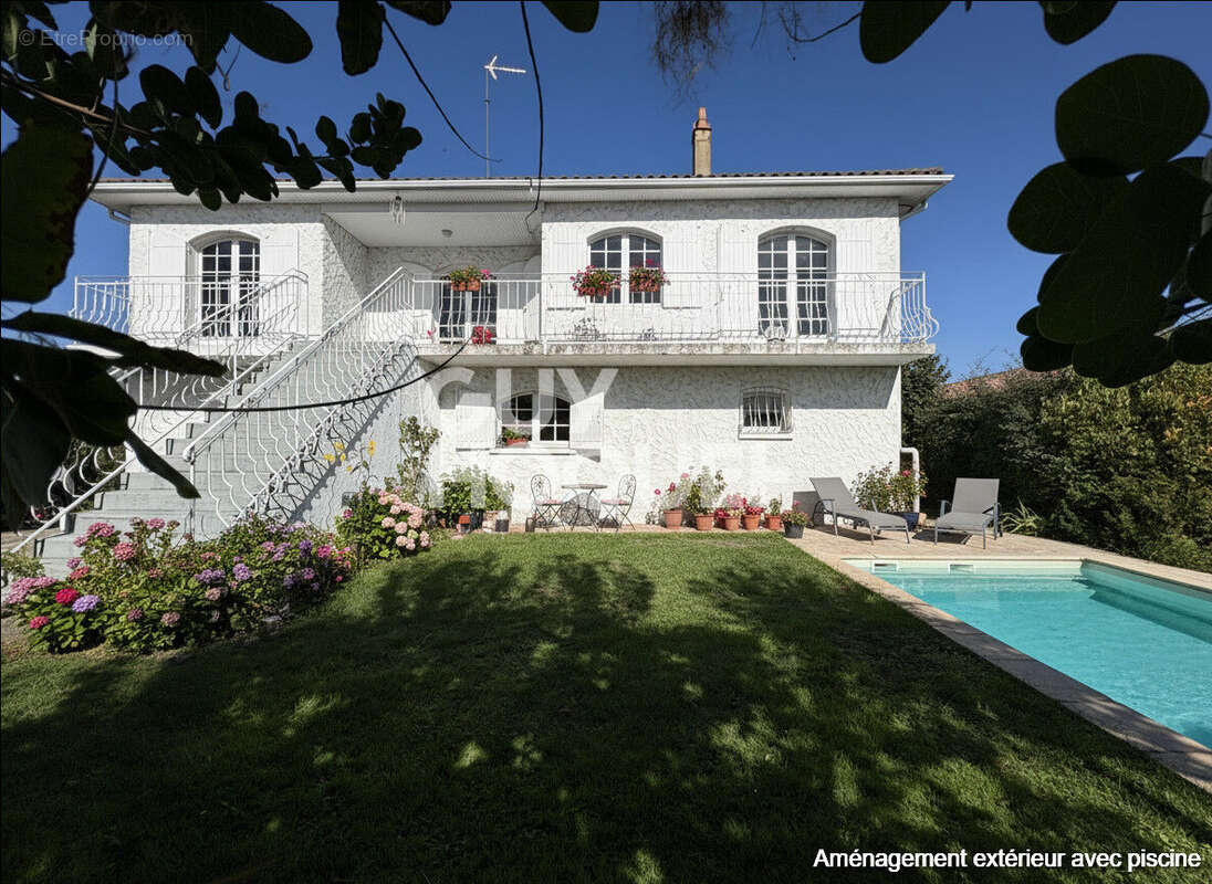 Maison à VILLENAVE-D&#039;ORNON