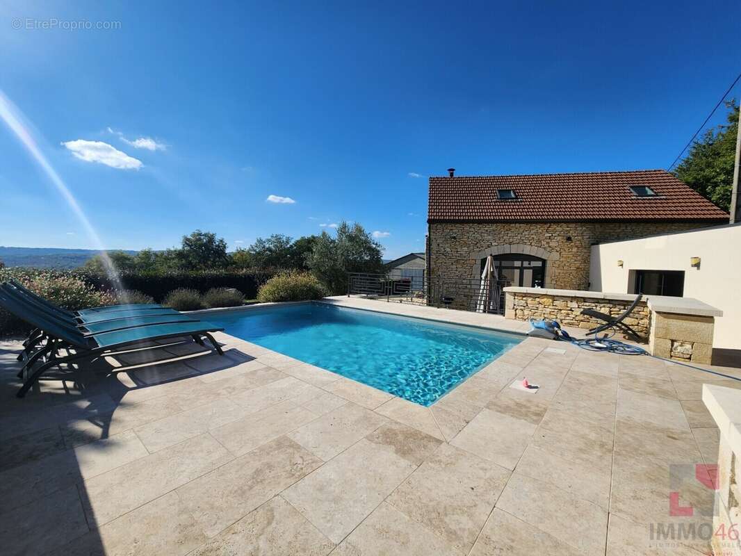 Maison à SALVIAC