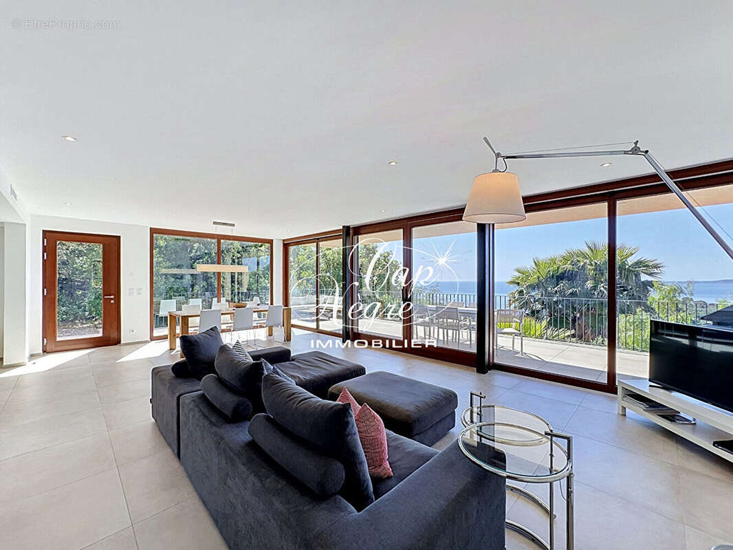 Propriété contemporaine avec magnifique vue mer au Rayol - photo 4