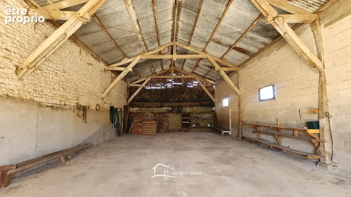 Maison indépendante avec vie de plain-pied et nombreuses dépendances - photo 9