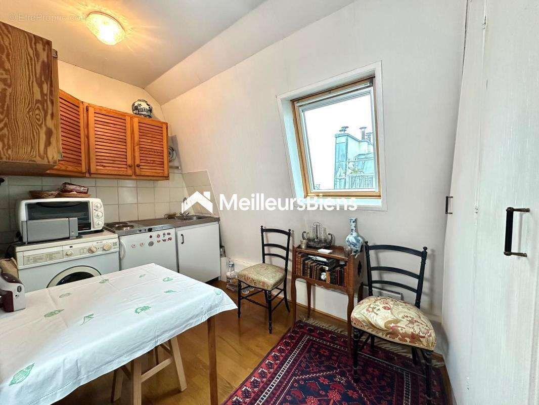 Appartement à PARIS-9E