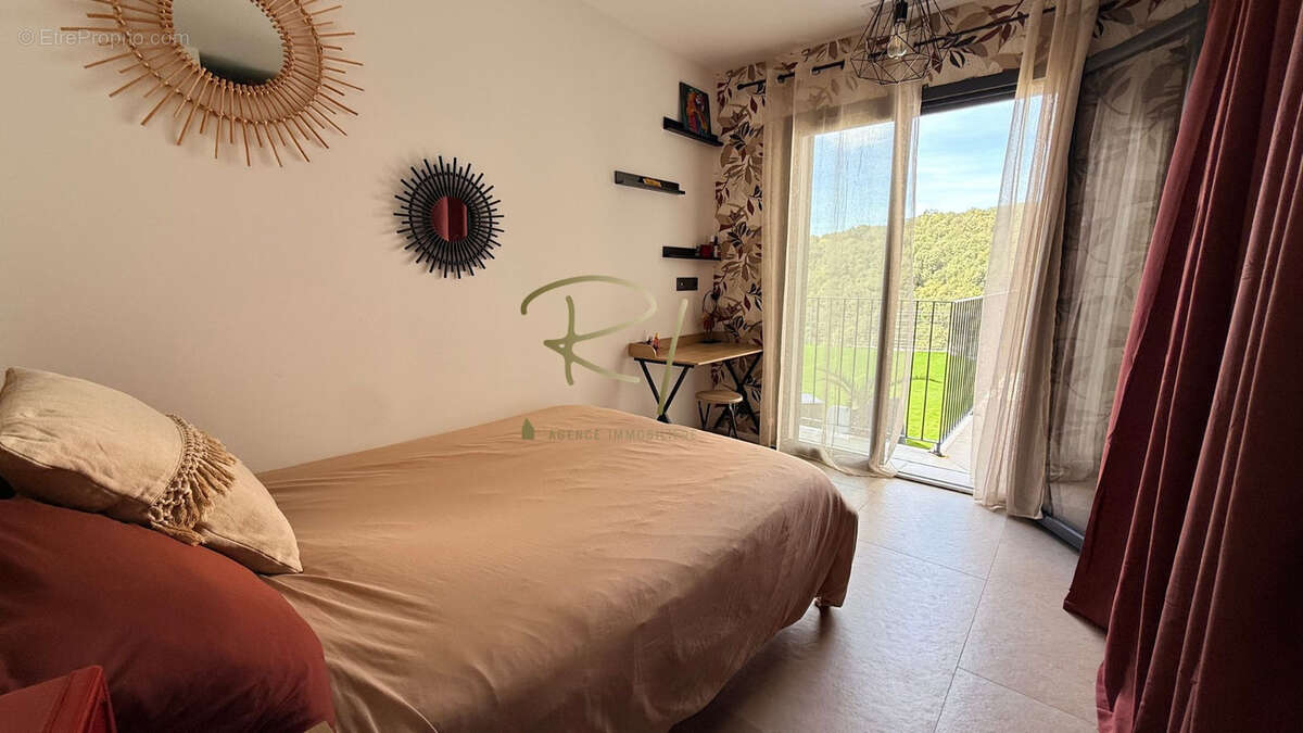 Maison à SAINT-JEAN-DU-PIN