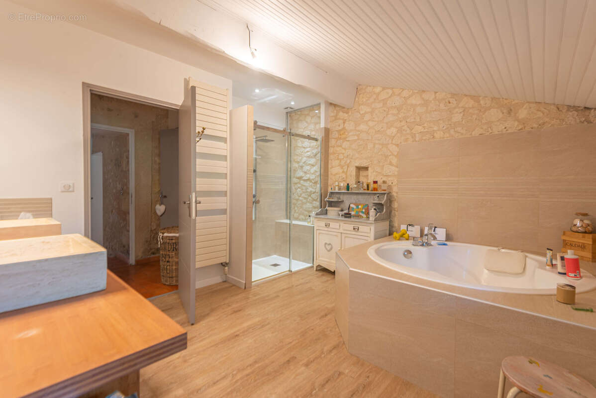 Maison à LIGNAN-DE-BORDEAUX