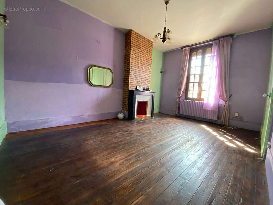 Maison à DAMVILLE