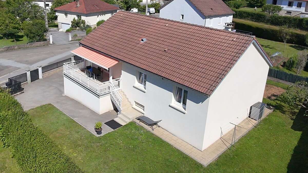 Maison à POUILLEY-LES-VIGNES