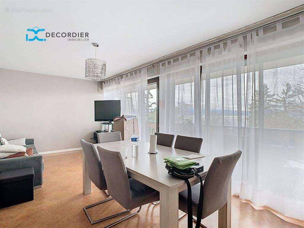 Appartement à EVIAN-LES-BAINS