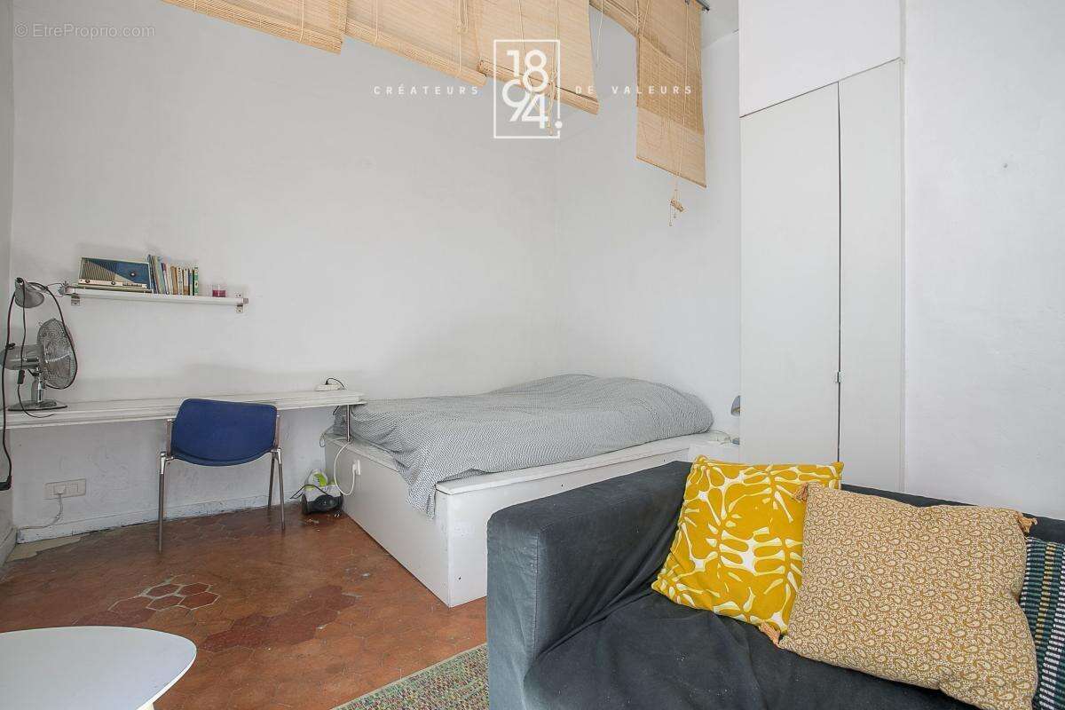 Appartement à MARSEILLE-1E