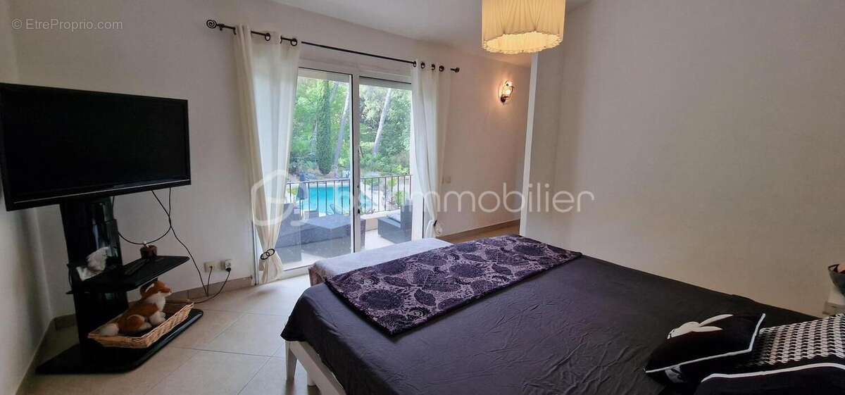 Mougins villa  au coeur d'une forêt, proche des commodités - photo 13
