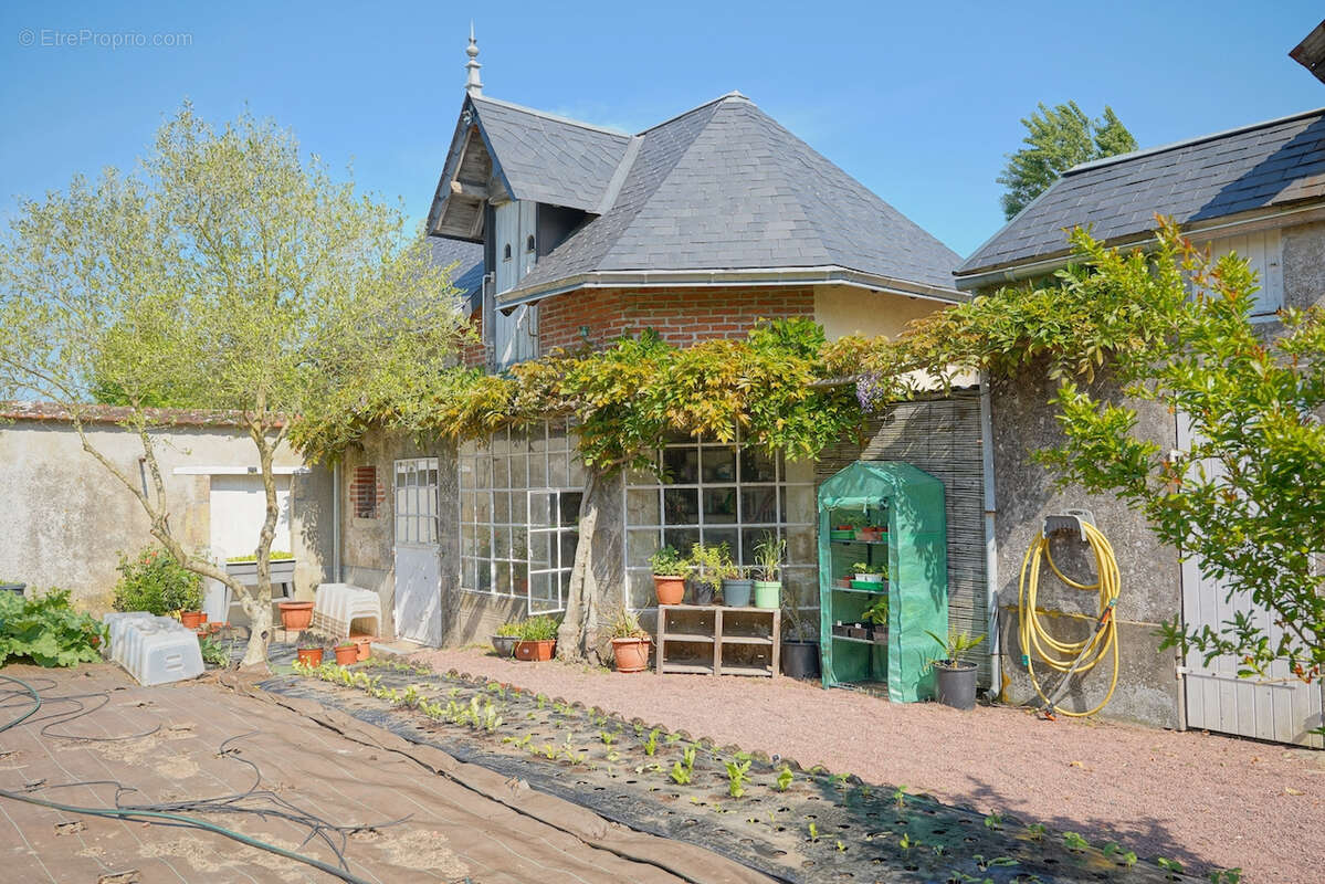 Maison à LA CHAPELLE-SAINT-LAURENT