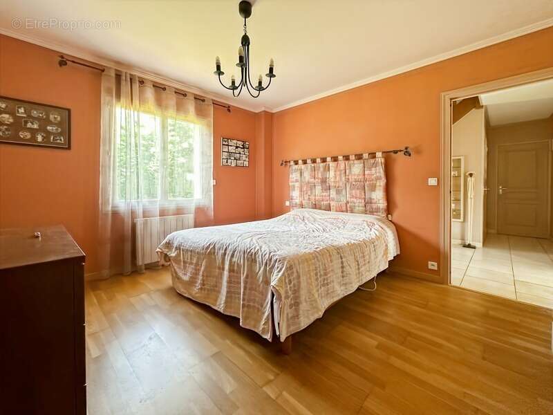 Maison à EQUEMAUVILLE