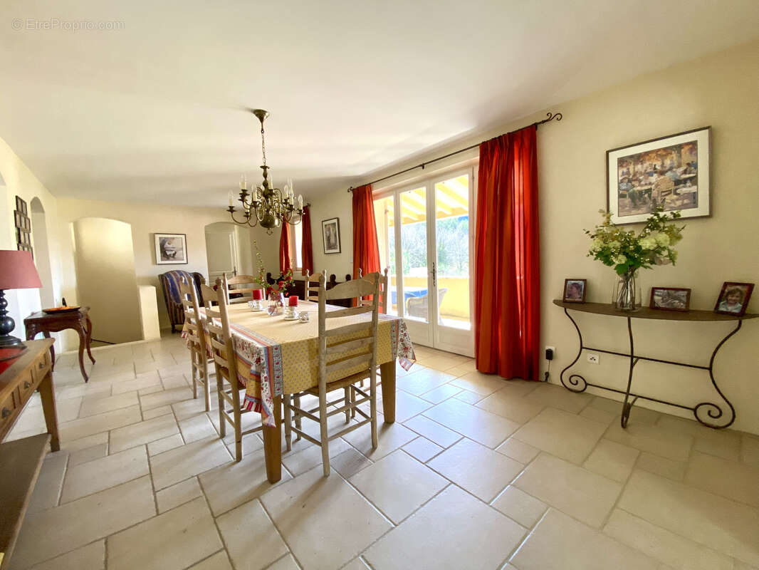 Maison à BUIS-LES-BARONNIES