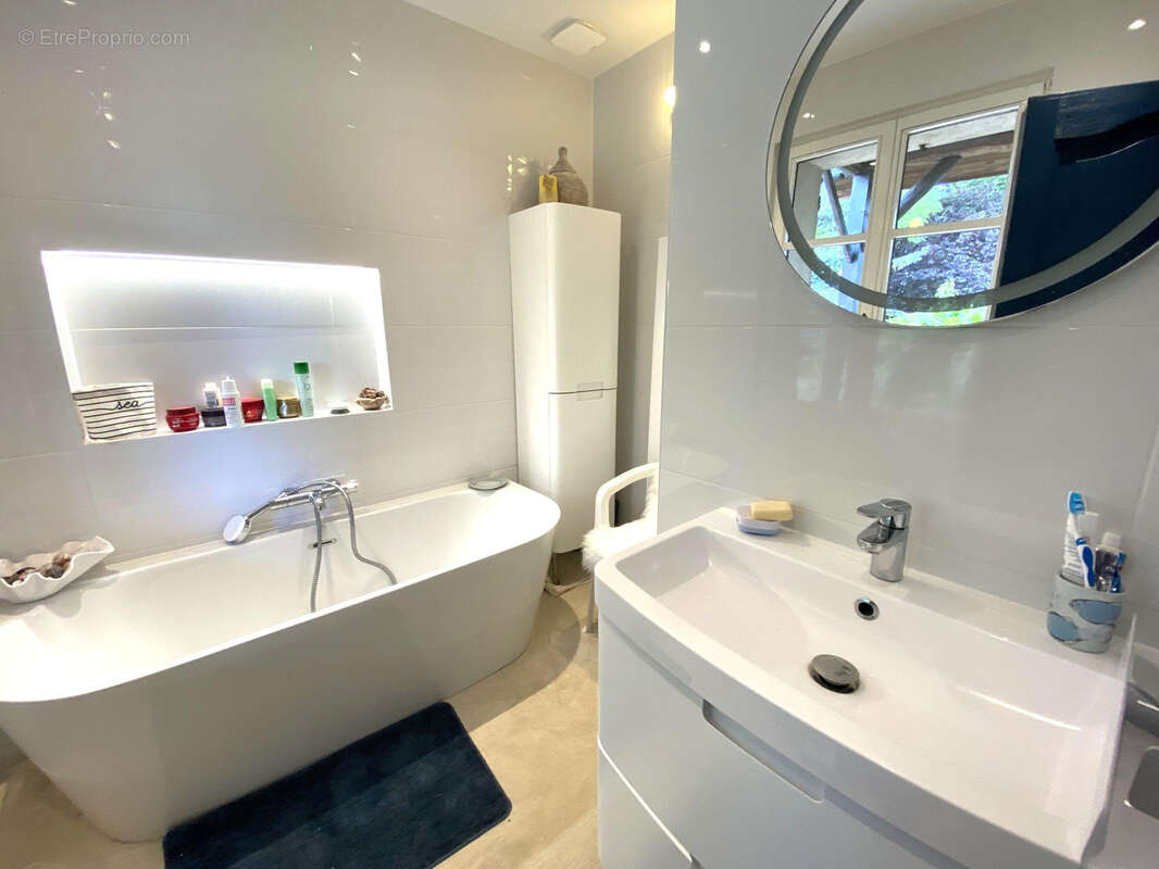 Maison à ARS-SUR-MOSELLE