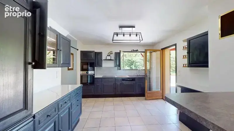 Villa T5 + T2 avec piscine et grand jardin - photo 5