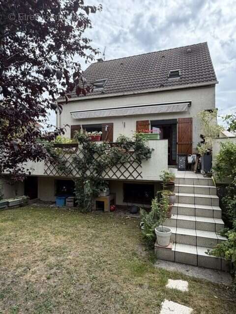 Maison à LE BLANC-MESNIL