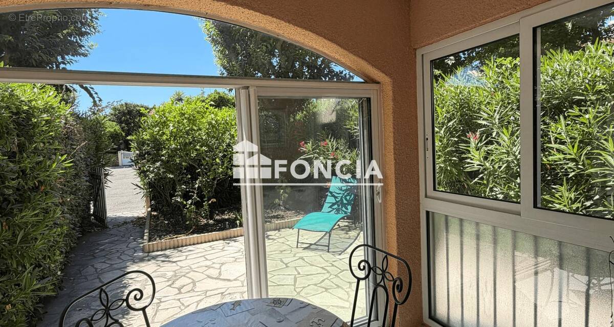 Appartement à LA LONDE-LES-MAURES