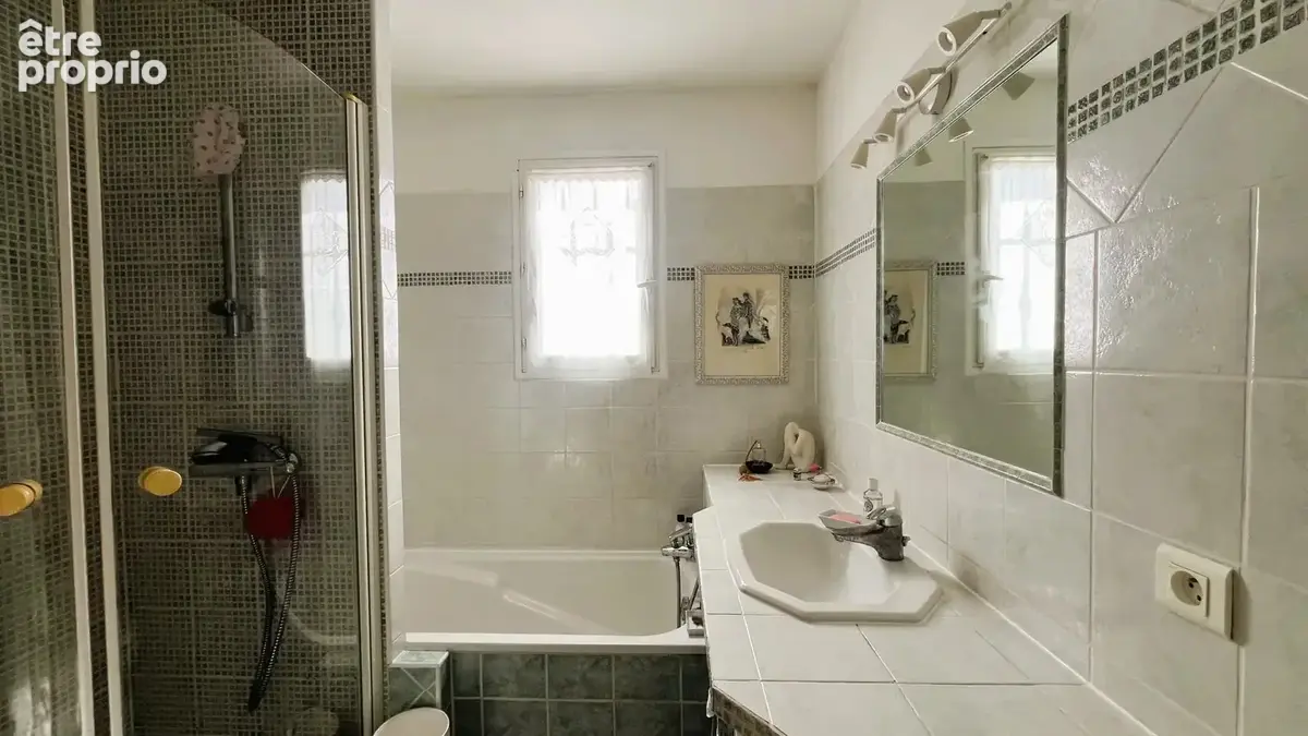 Tourrettes, villa de plain-pied, studio indépendant, piscine. - photo 14