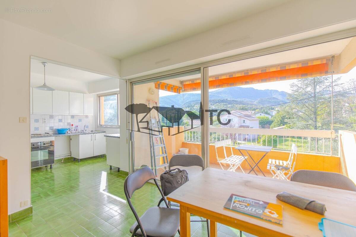 Appartement à LES VANS