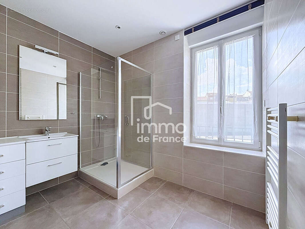 Appartement à BELLEGARDE-SUR-VALSERINE