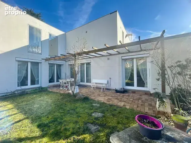 Saint-Michel-sur-Orge - REZ-DE-VILLA de type F6 - Résidence Villagexpo - 134 M2 HAB - 4 CHAMBRES - photo 3