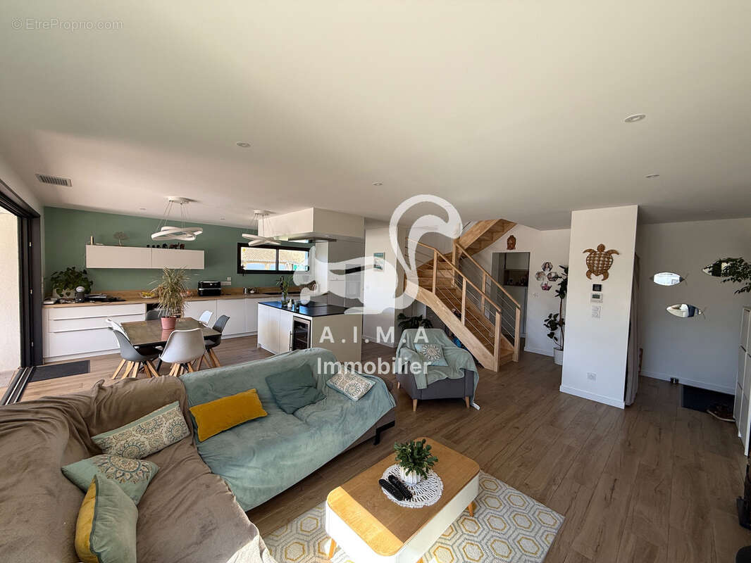 Mios, contemporaine récente avec de belles prestations - photo 4