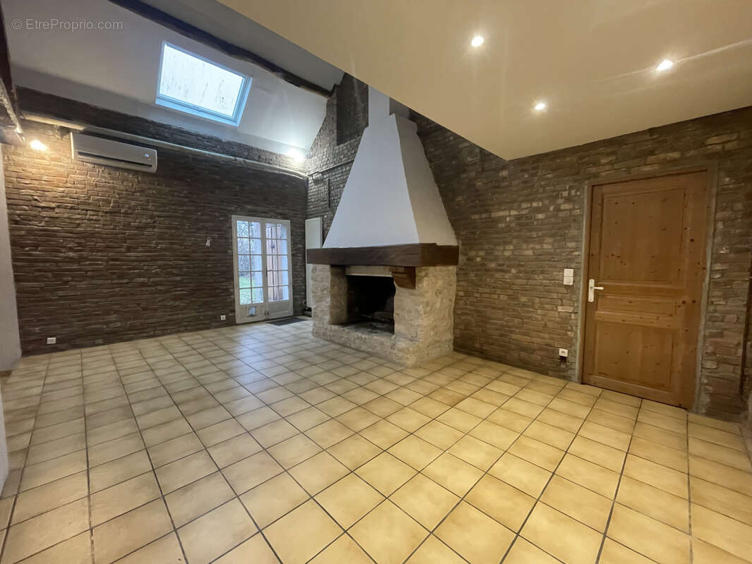 Maison à ULLY-SAINT-GEORGES