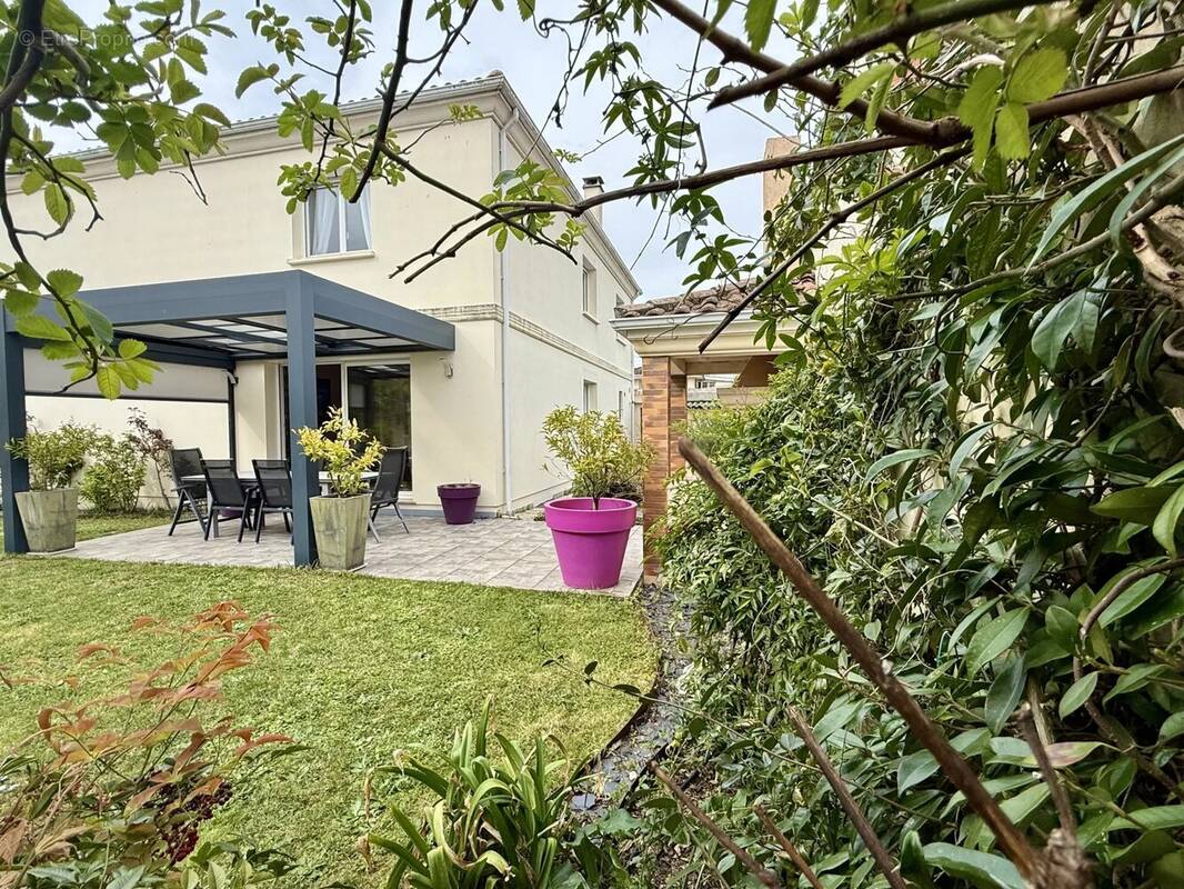 Maison à LE BOUSCAT