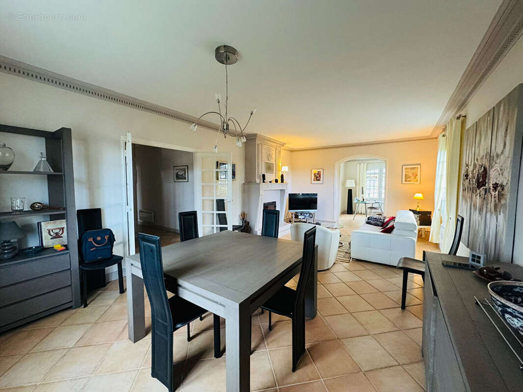 Maison à VAUX-SUR-MER