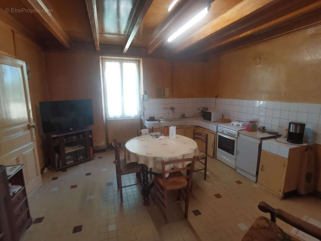 Maison à CHASSENEUIL-SUR-BONNIEURE