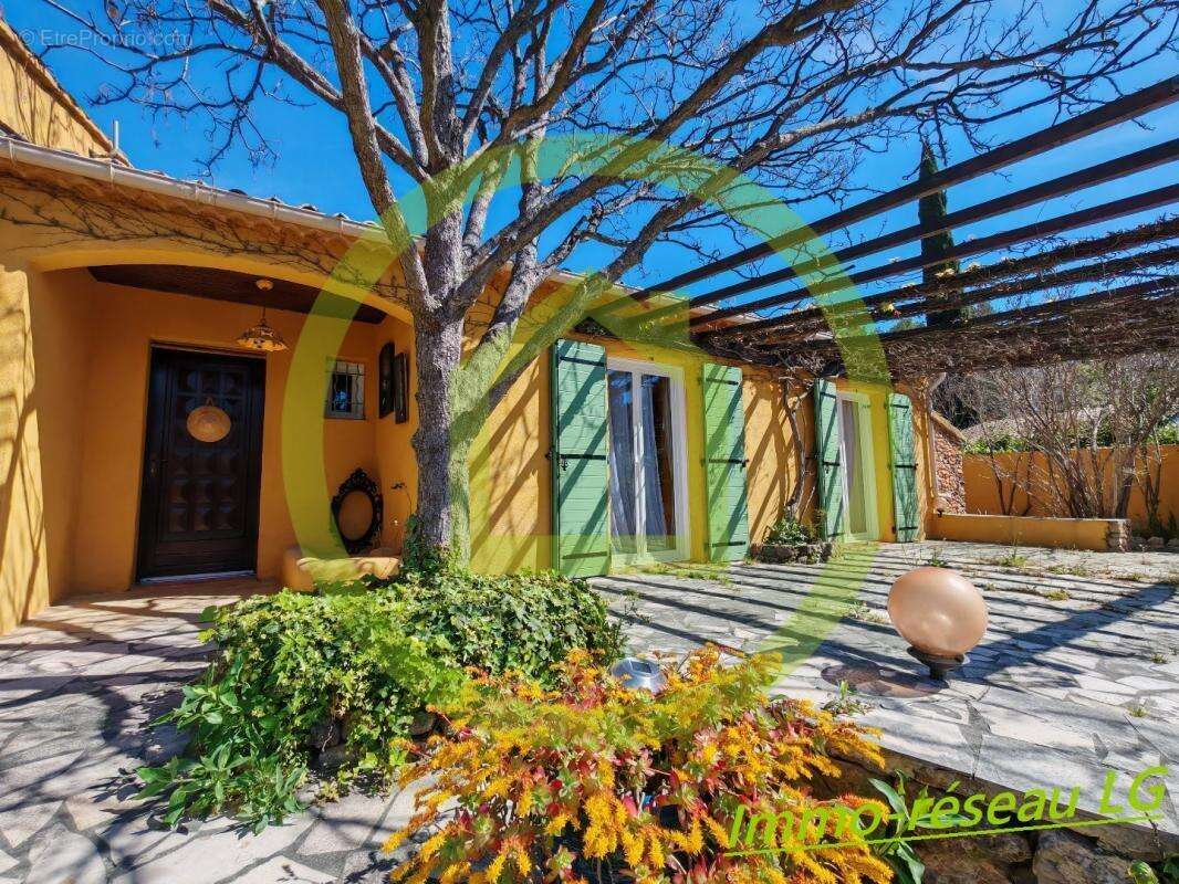 Maison à LE CASTELLET