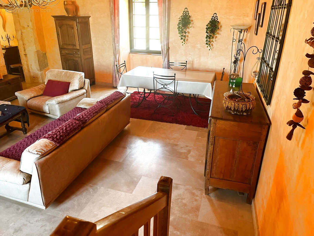 Très belle propriété à vendre dans le sud du Lot sur les hauteurs avec une superbe vue - photo 9